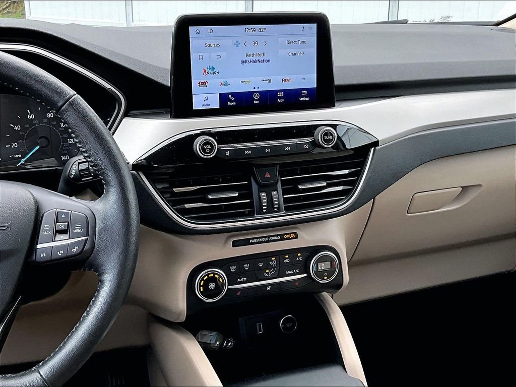 Used 2020 White Metallic Ford SEL image 18