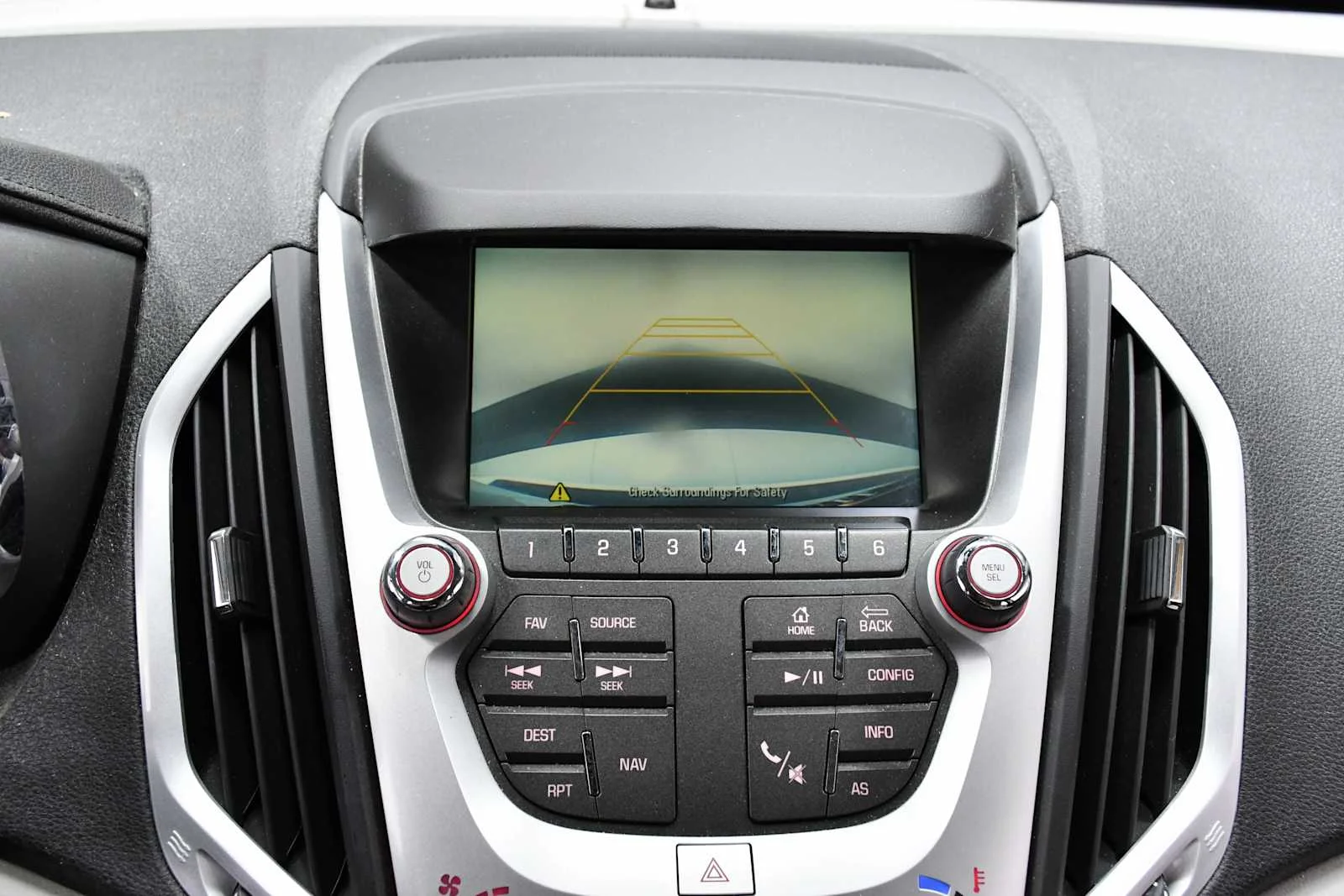 Used 2017 White Frost Tricoat GMC SLT image 19