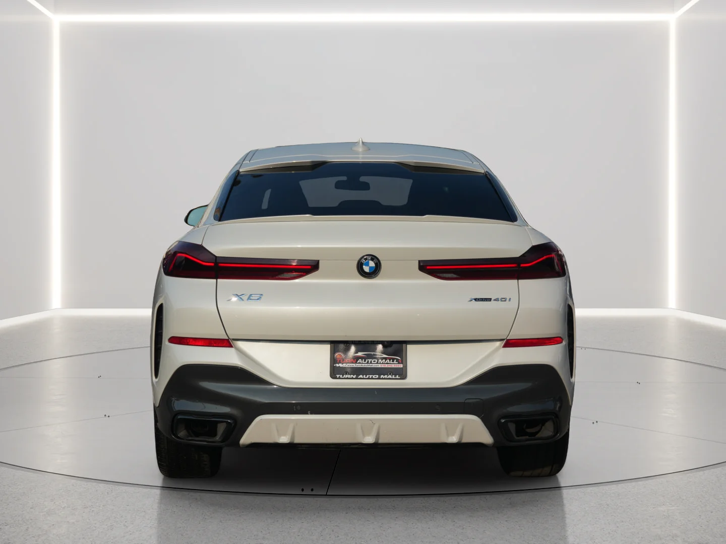 Used 2022 Mineral White Metallic BMW xDrive40i image 4