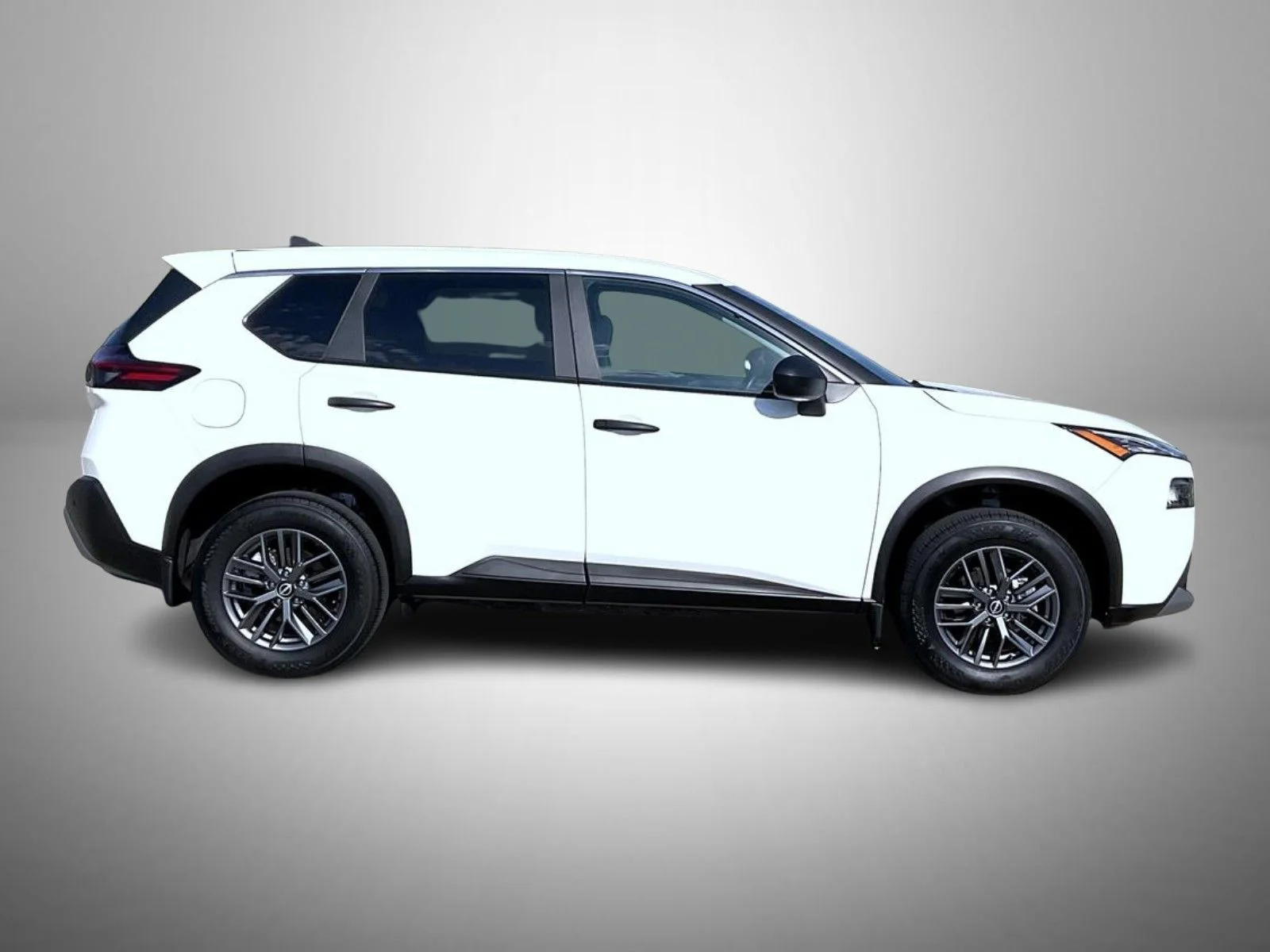 Used 2023 White Nissan S image 4