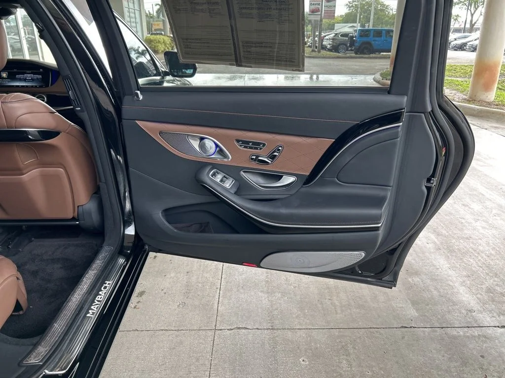 Used 2017 Black Mercedes-Benz Maybach S 550 image 44