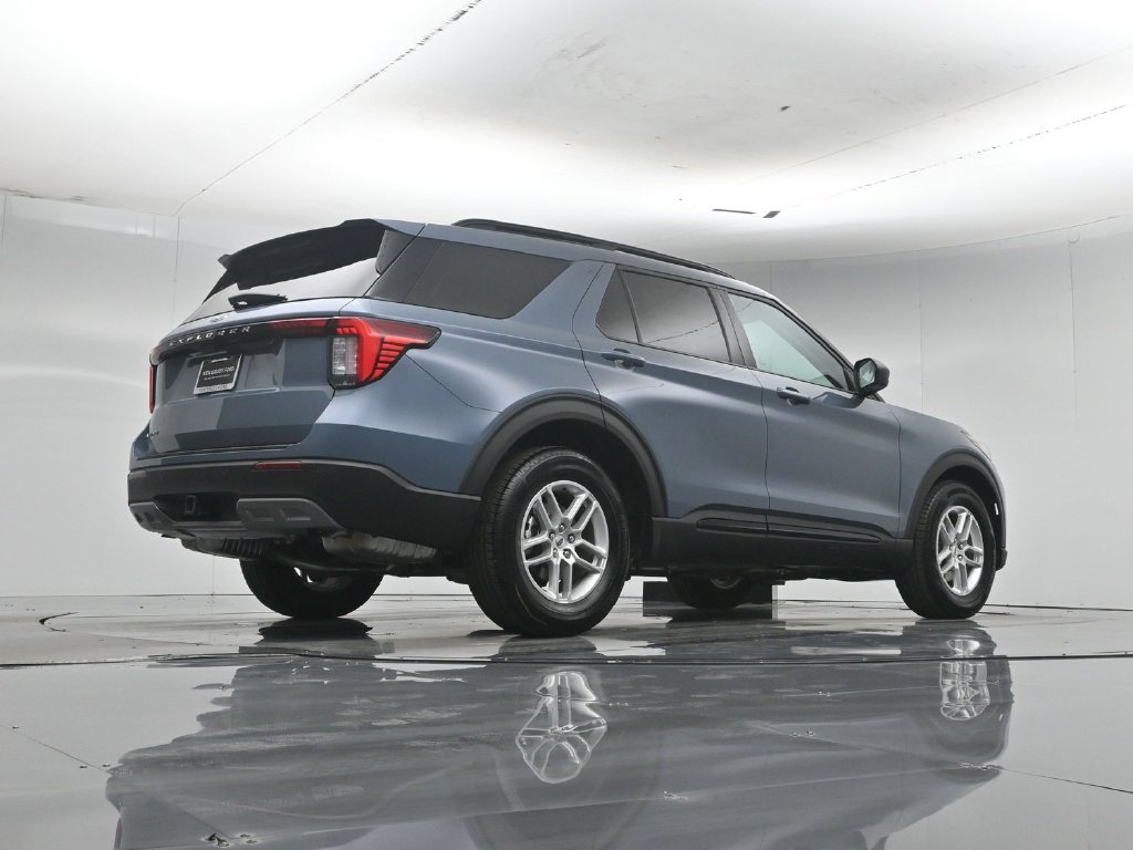 New 2026 Vapor Blue Metallic Ford Active image 45