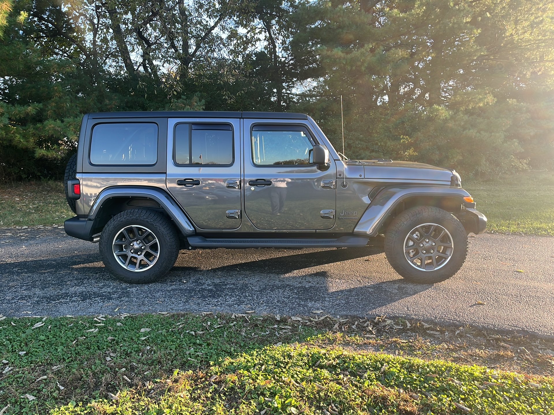 Used 2021 Granite Crystal Metallic Clear Coat Jeep Sport 80th Anniversary image 2