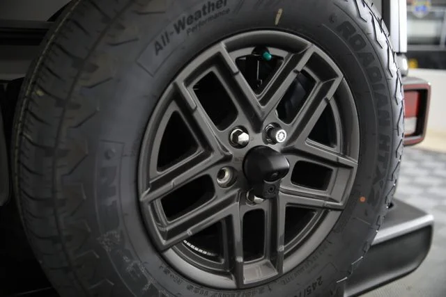 New 2026 Black Clear-Coat Exterior Paint Jeep Sport S image 30