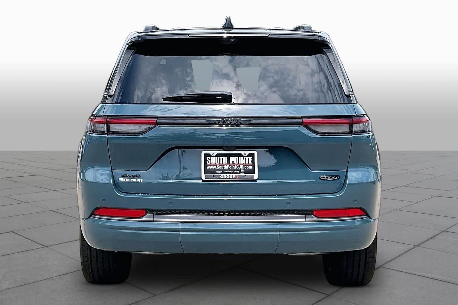 New 2026 Steel Blue Exterior Paint Jeep Summit image 4