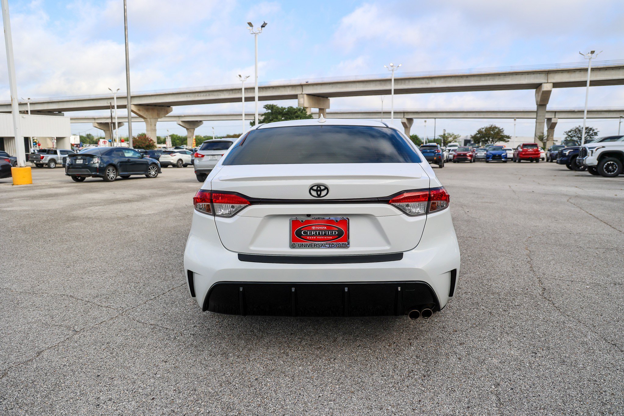 Used 2025 ICE CAP Toyota Hybrid SE image 7
