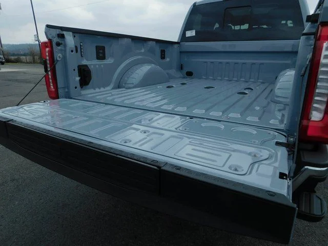New 2026 Gray Ford Lariat image 38