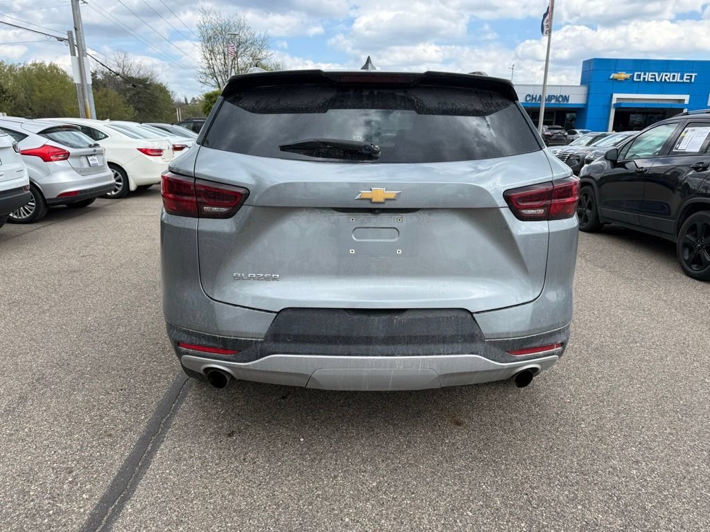 Used 2024 Sterling Gray Metallic Chevrolet 3LT image 4
