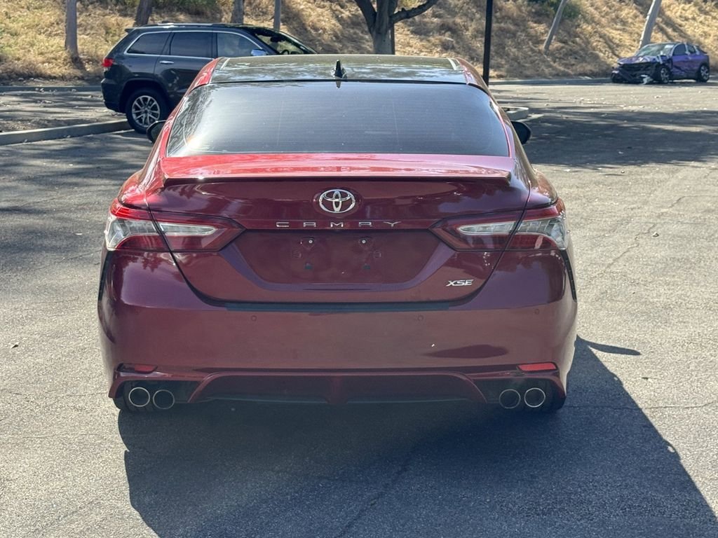 Used 2018 Pearl Toyota XSE V6 image 5