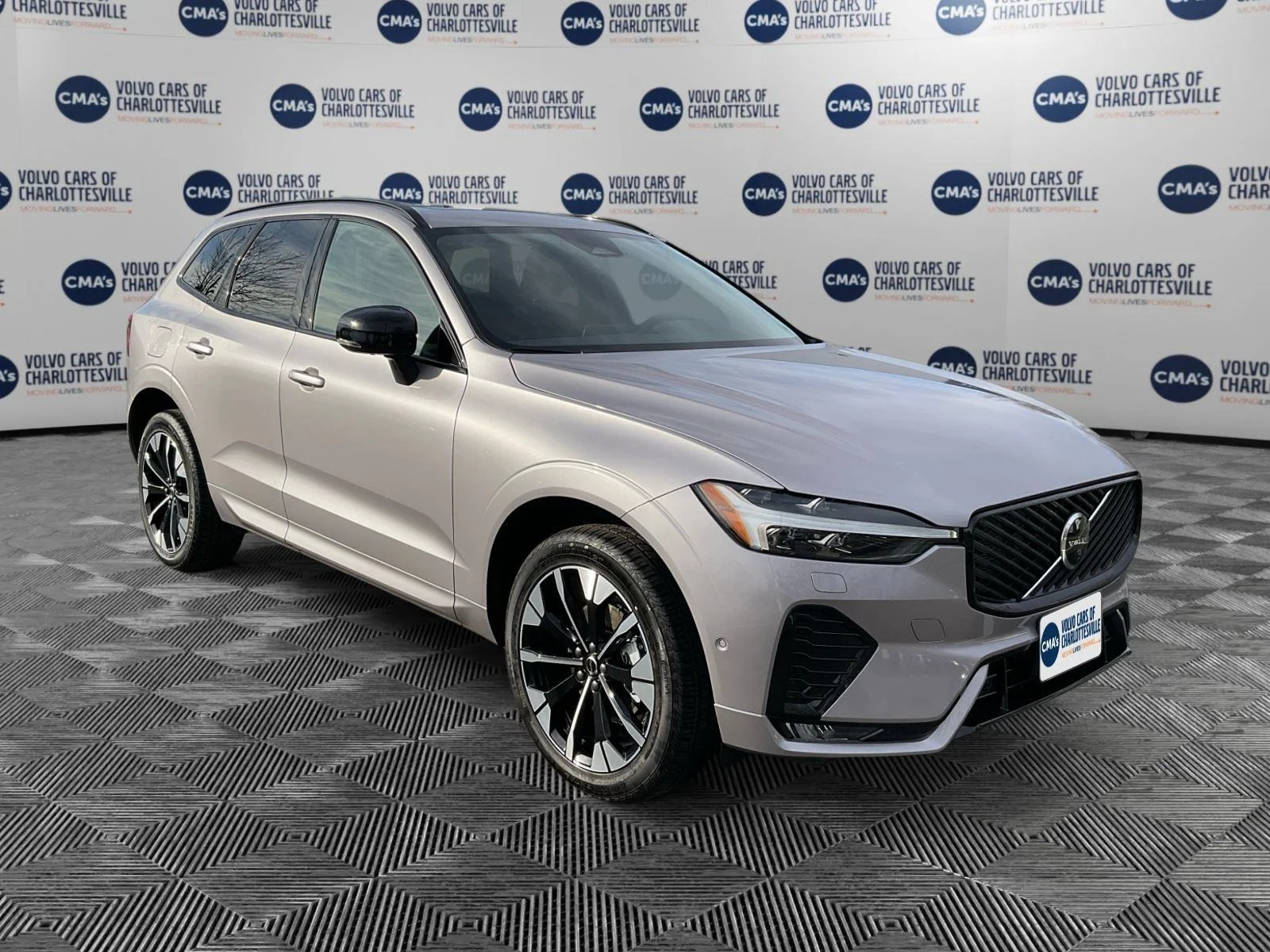 2026 Volvo XC60 Plus - Photo 7