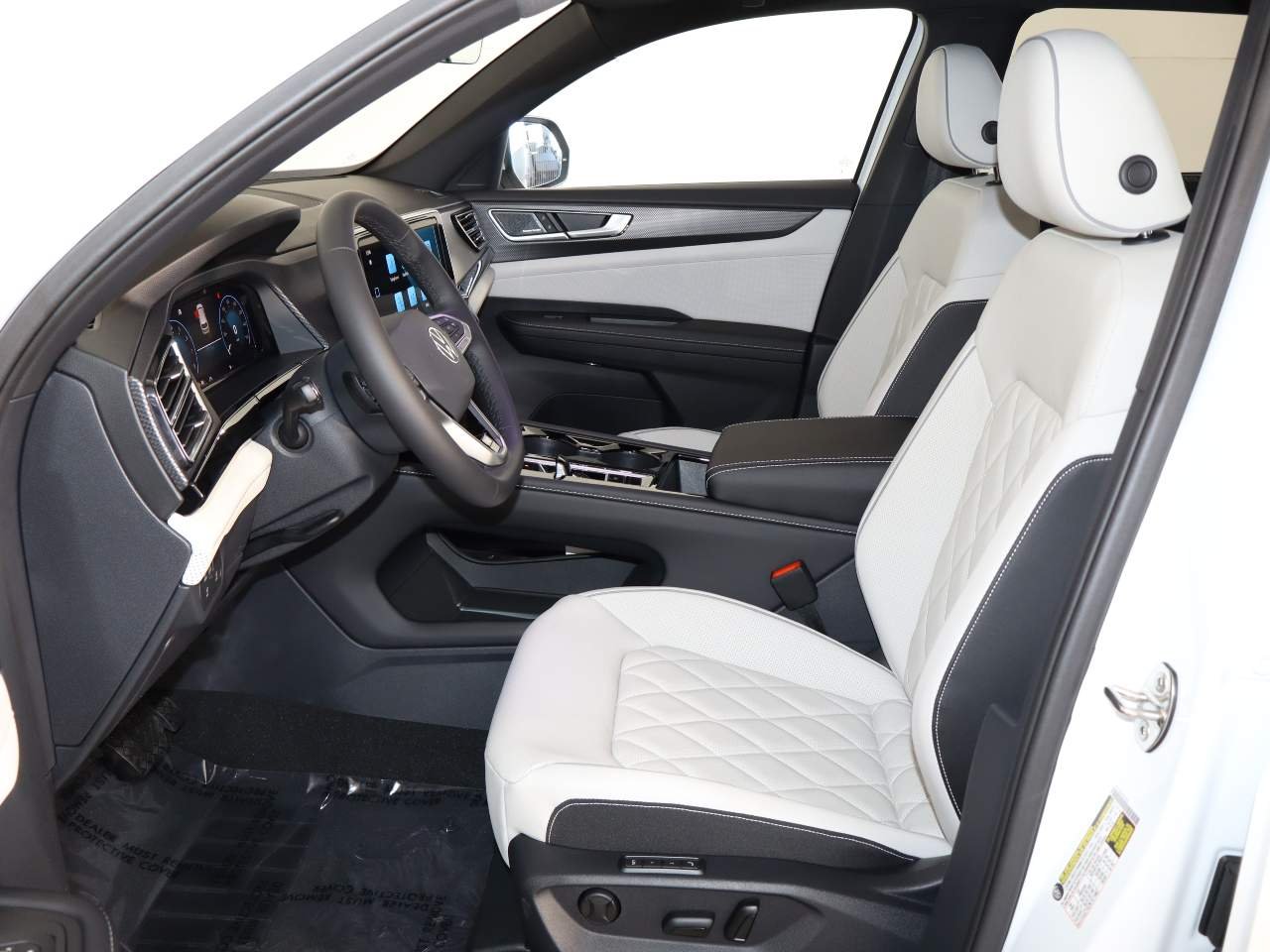 2026 Volkswagen Atlas Cross Sport SEL Premium R-LINE - Photo 10