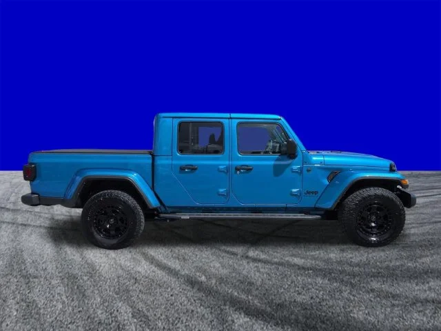 Certified Used 2025 Hydro Blue Pearlcoat Jeep Nighthawk image 3
