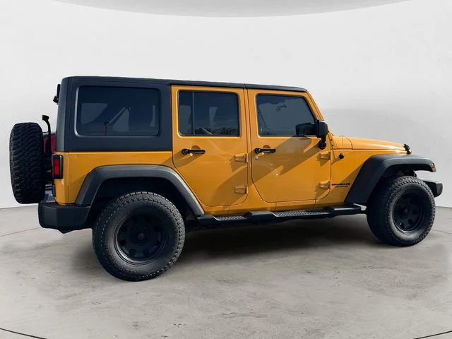 2012 Jeep Wrangler Unlimited Sahara - Photo 6