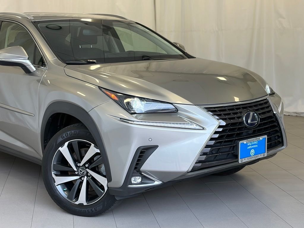 Used 2021 Silver Lexus 300h image 6