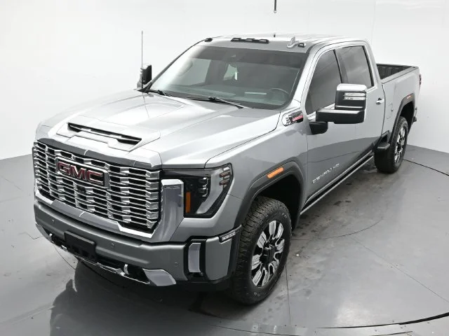 Used 2025 Sterling Metallic GMC Denali image 32