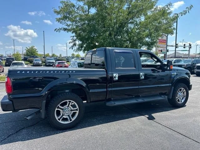 Used 2009 Black Ford XL image 5
