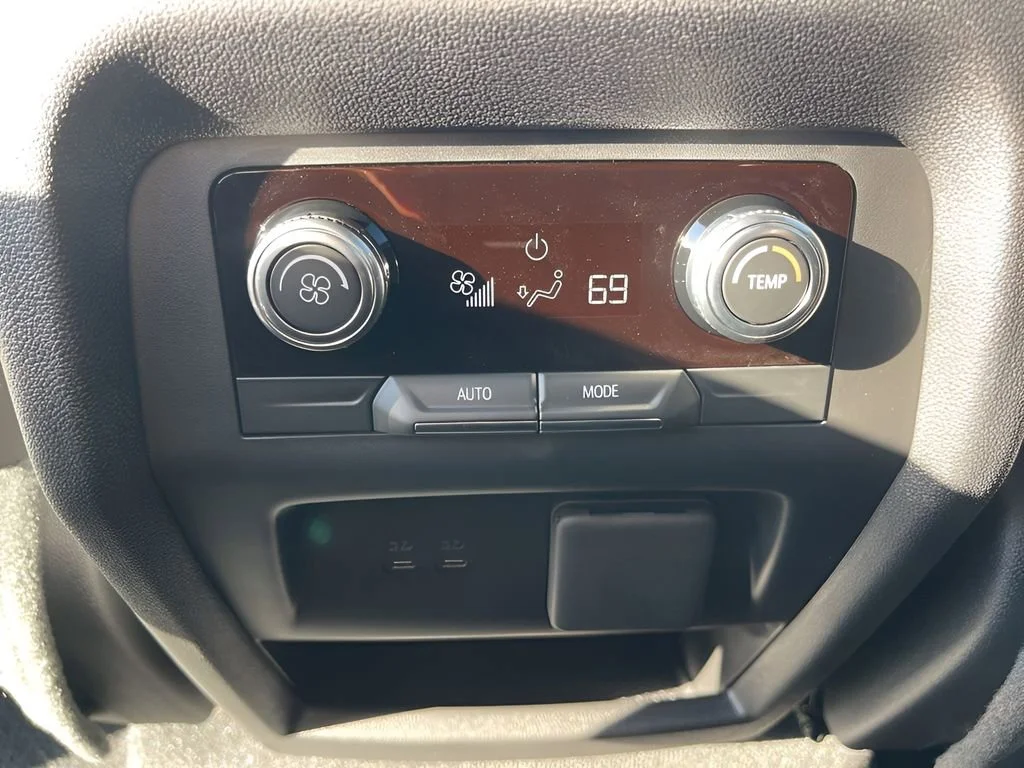 New 2026 Sterling Metallic GMC Elevation image 15