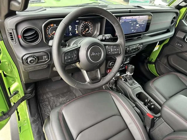 2025 Jeep Wrangler 4-Door Rubicon - Photo 12