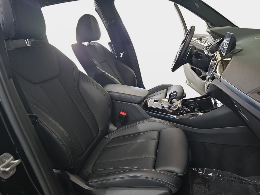 Used 2022 Black BMW xDrive30i image 12