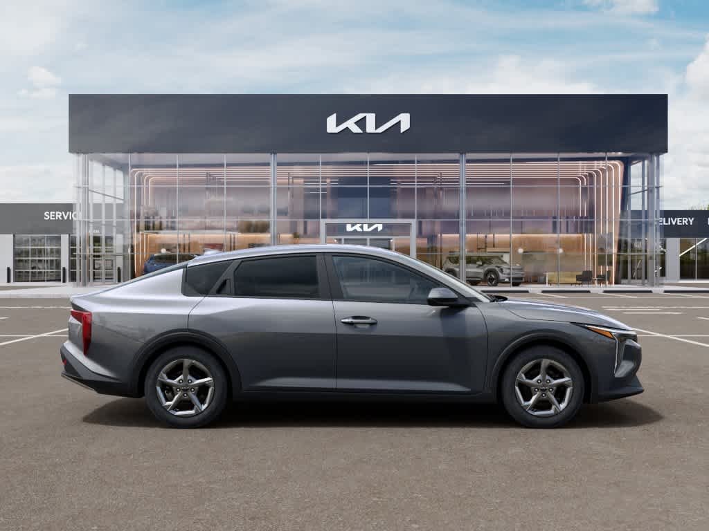 New 2026 KLG/STEEL GRAY Kia LXS image 7