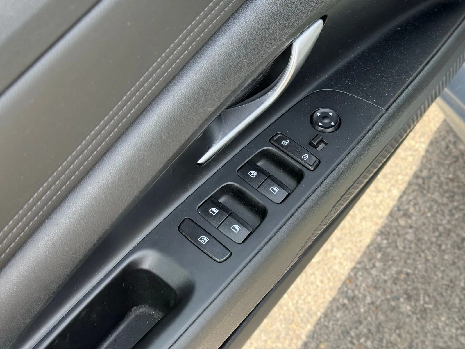 2022 Hyundai Elantra SEL - Photo 15