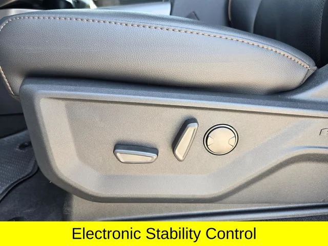 New 2026 Glacier Gray Metallic Tri-Coat Ford F-250® Lariat® image 23