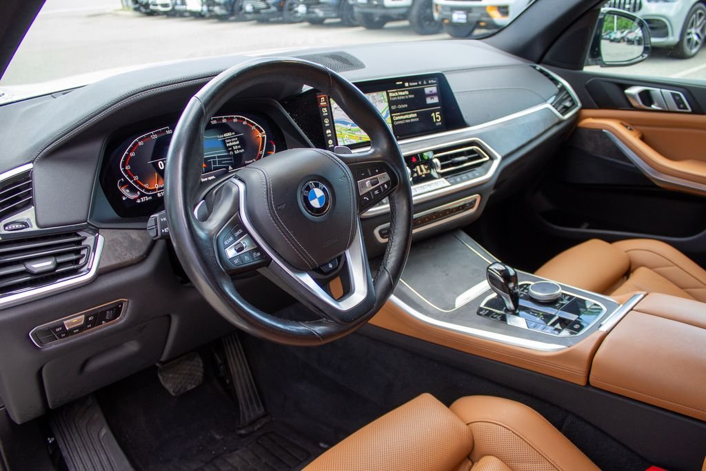 Used 2023 Mineral White Metallic BMW xDrive40i image 11