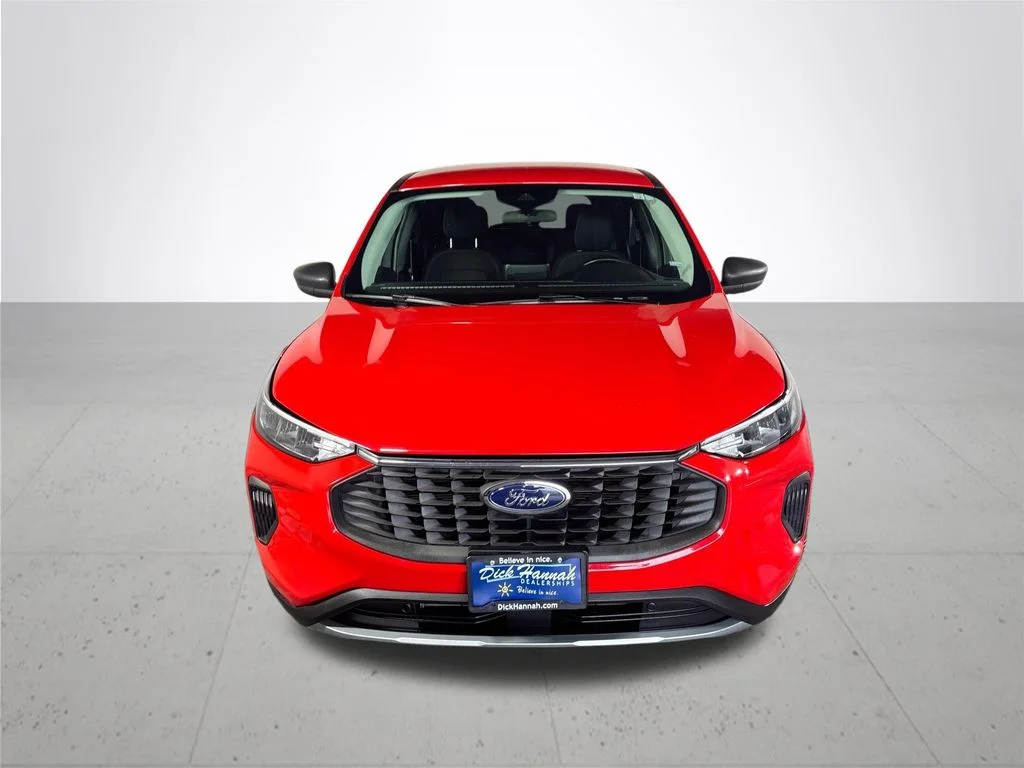 Used 2024 Red Ford Active image 3