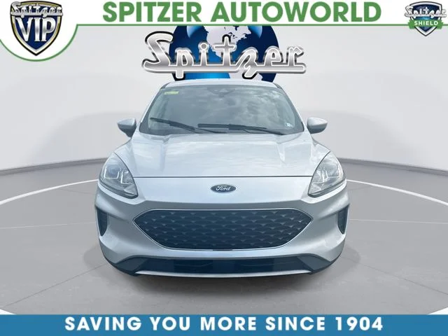 Used 2020 Silver Ford SE image 3