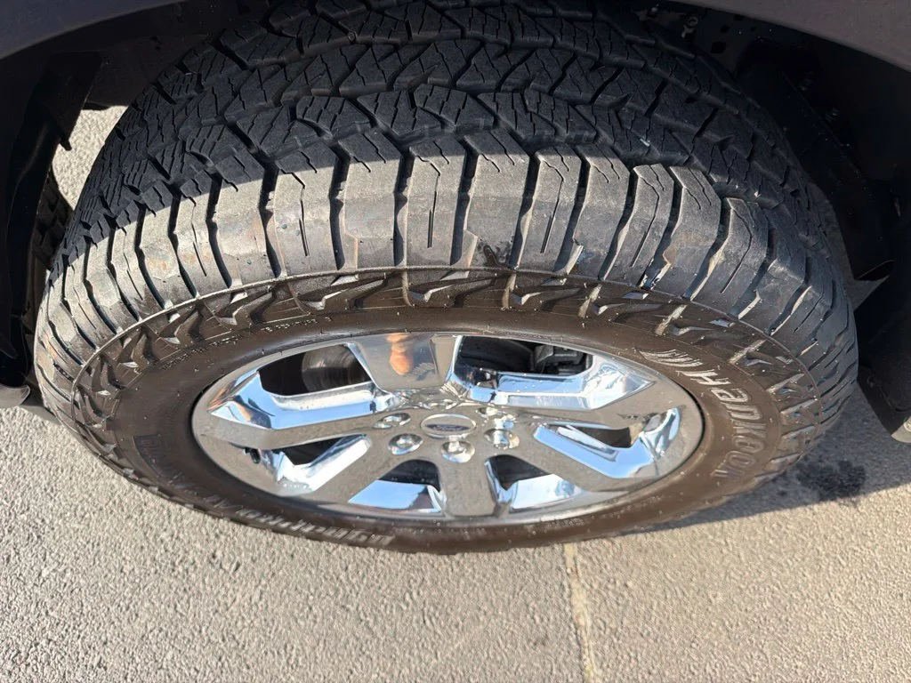 Certified Used 2021 Blue Metallic Ford XLT image 15