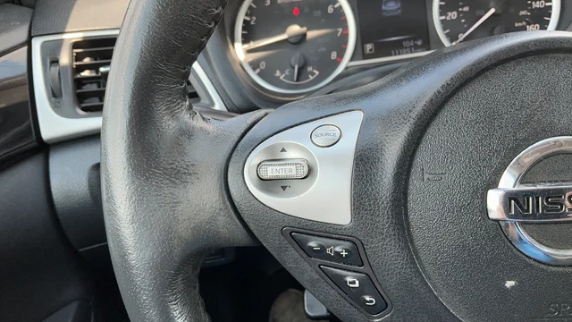 Used 2016 Silver Nissan SV image 11