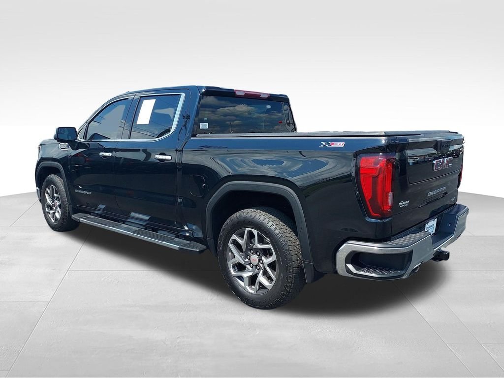 Used 2022 Black GMC SLT image 3