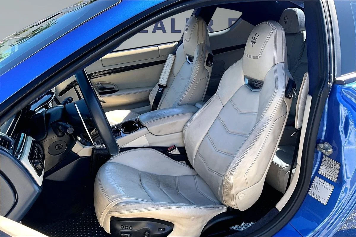 Used 2014 Blue Maserati Sport image 21