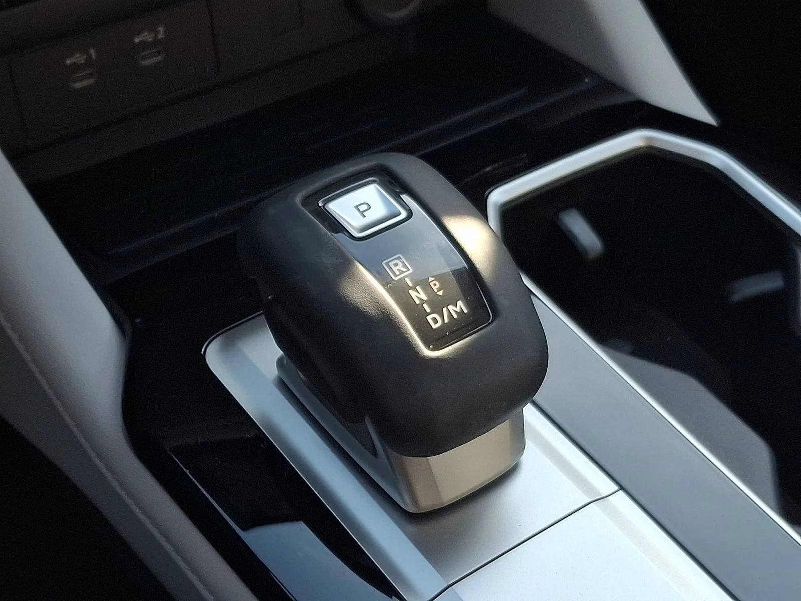 New 2026 Blue Mitsubishi SE image 13