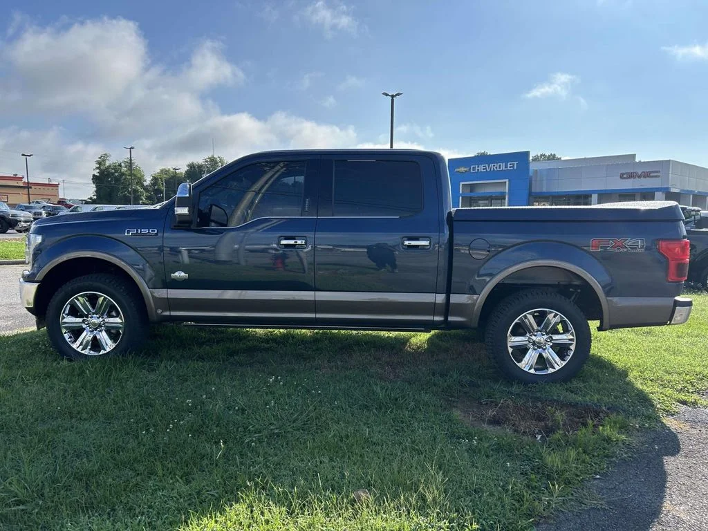 Used 2019 Blue Ford King Ranch image 7