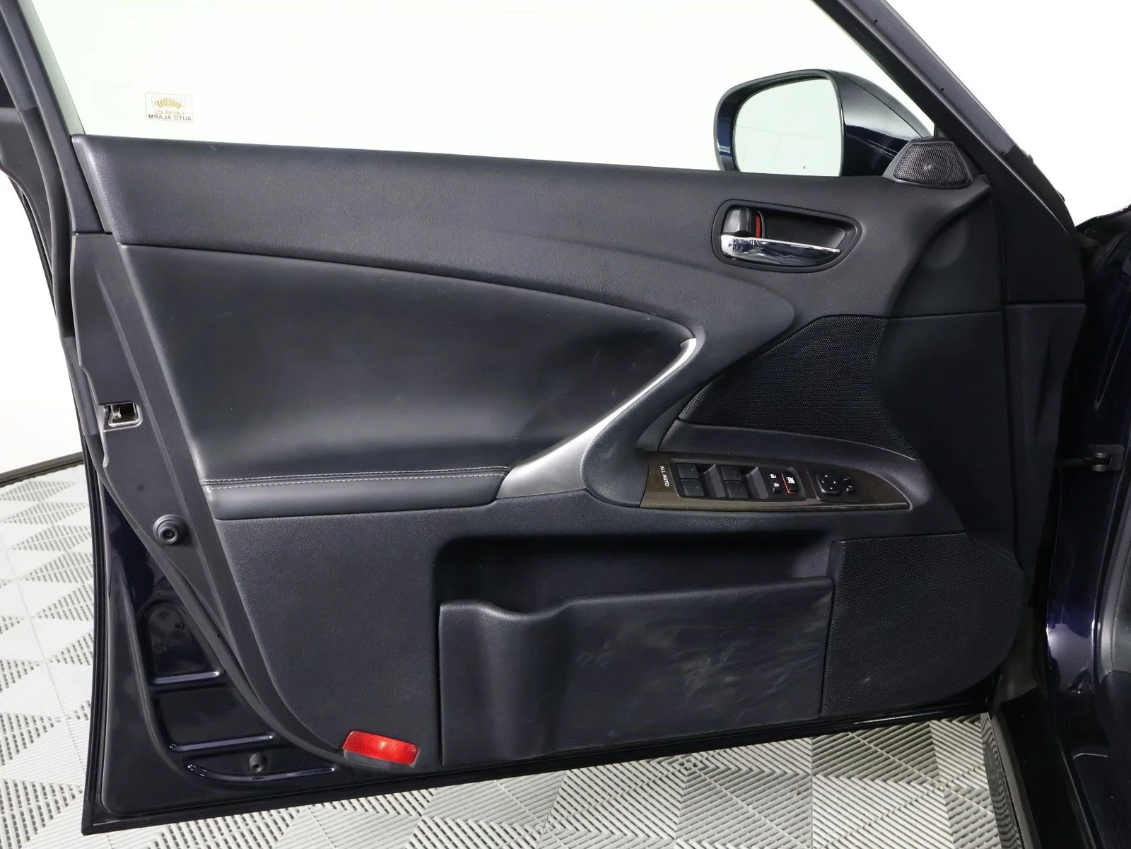 Used 2009 Black Lexus 250 image 17