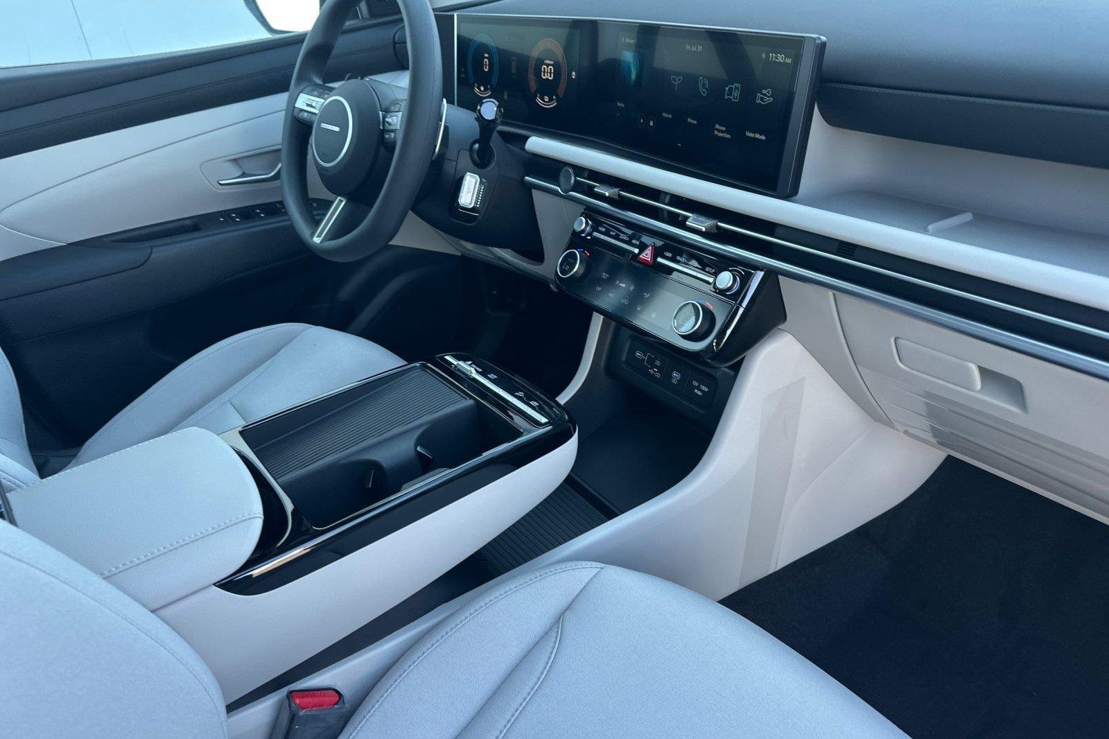 New 2026 Shimmering Silver Hyundai SE image 16