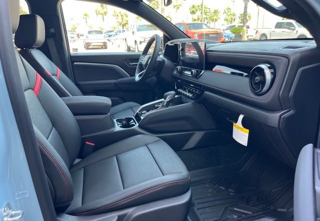 2025 Chevrolet Colorado Z71 - Photo 18