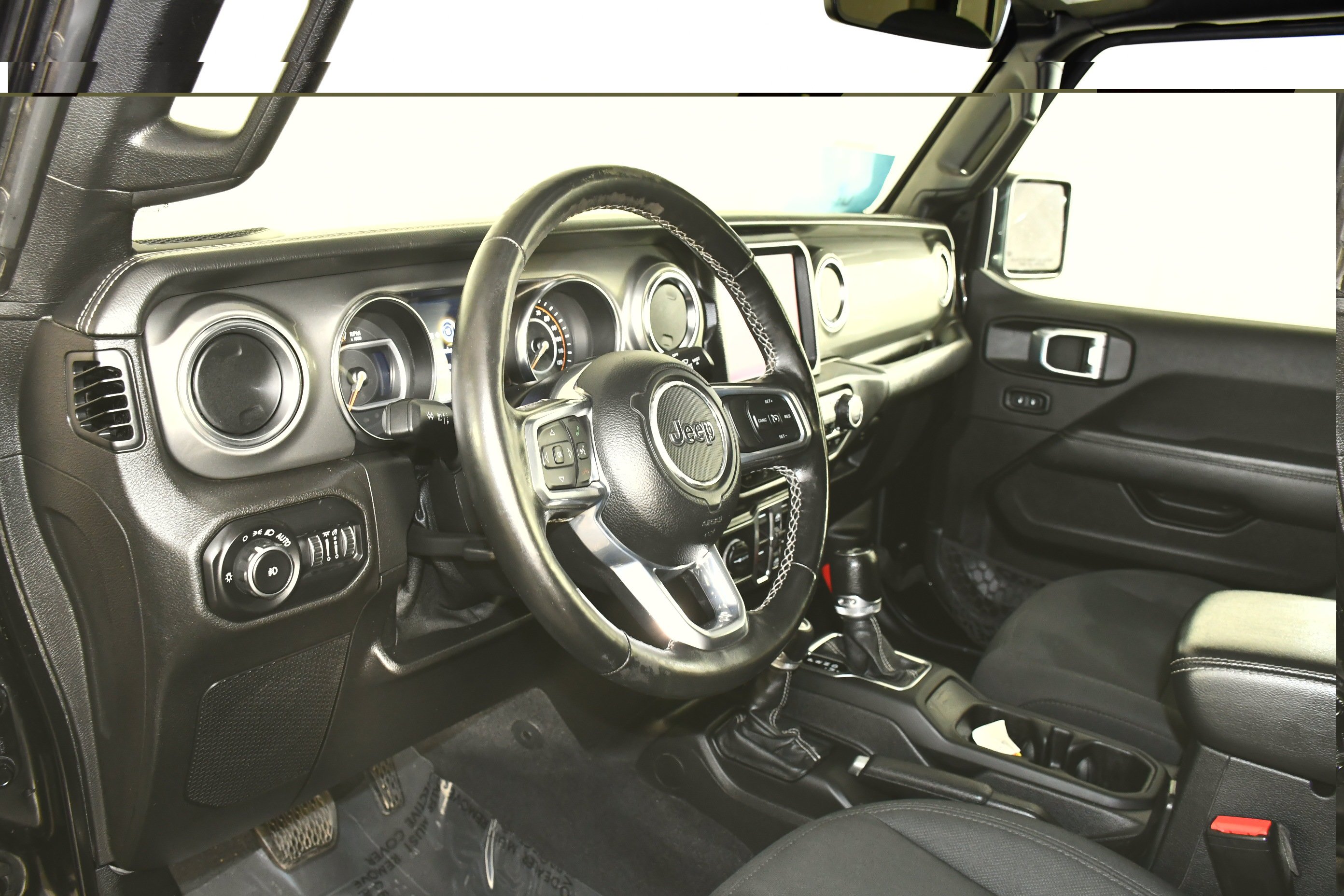 Used 2021 Black Clearcoat Jeep Unlimited Sahara image 36