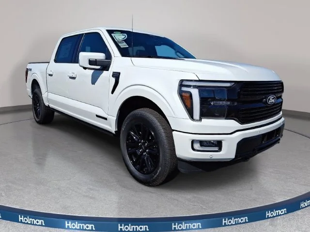 New 2026 Star White Metallic Tri-Coat Ford Platinum image 2