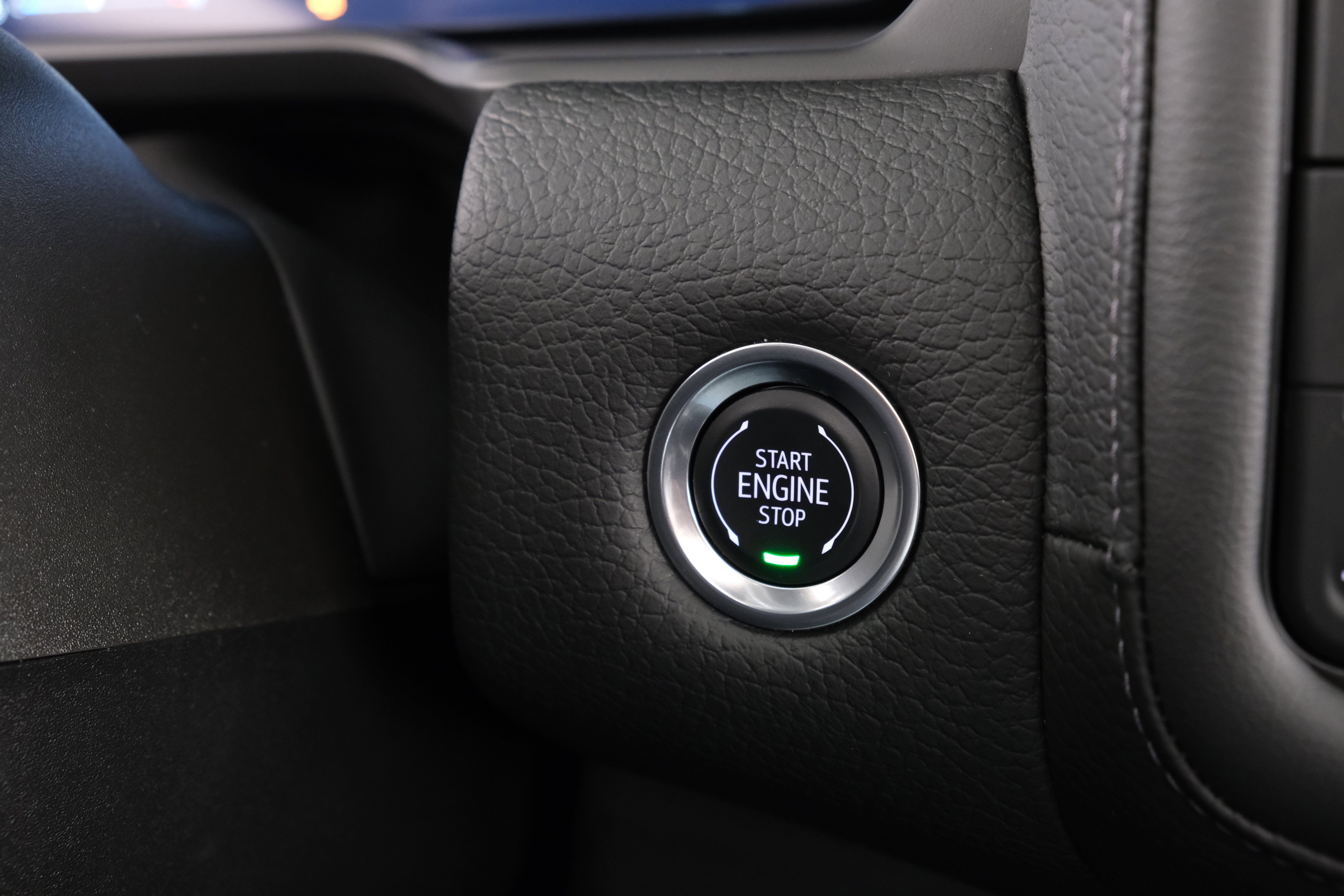 2024 GMC Yukon Denali - Photo 16