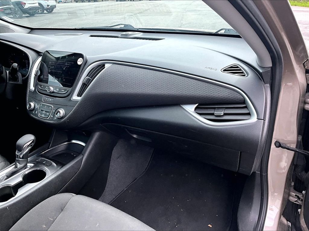 Used 2023 Mineral Gray Metallic Chevrolet  image 13