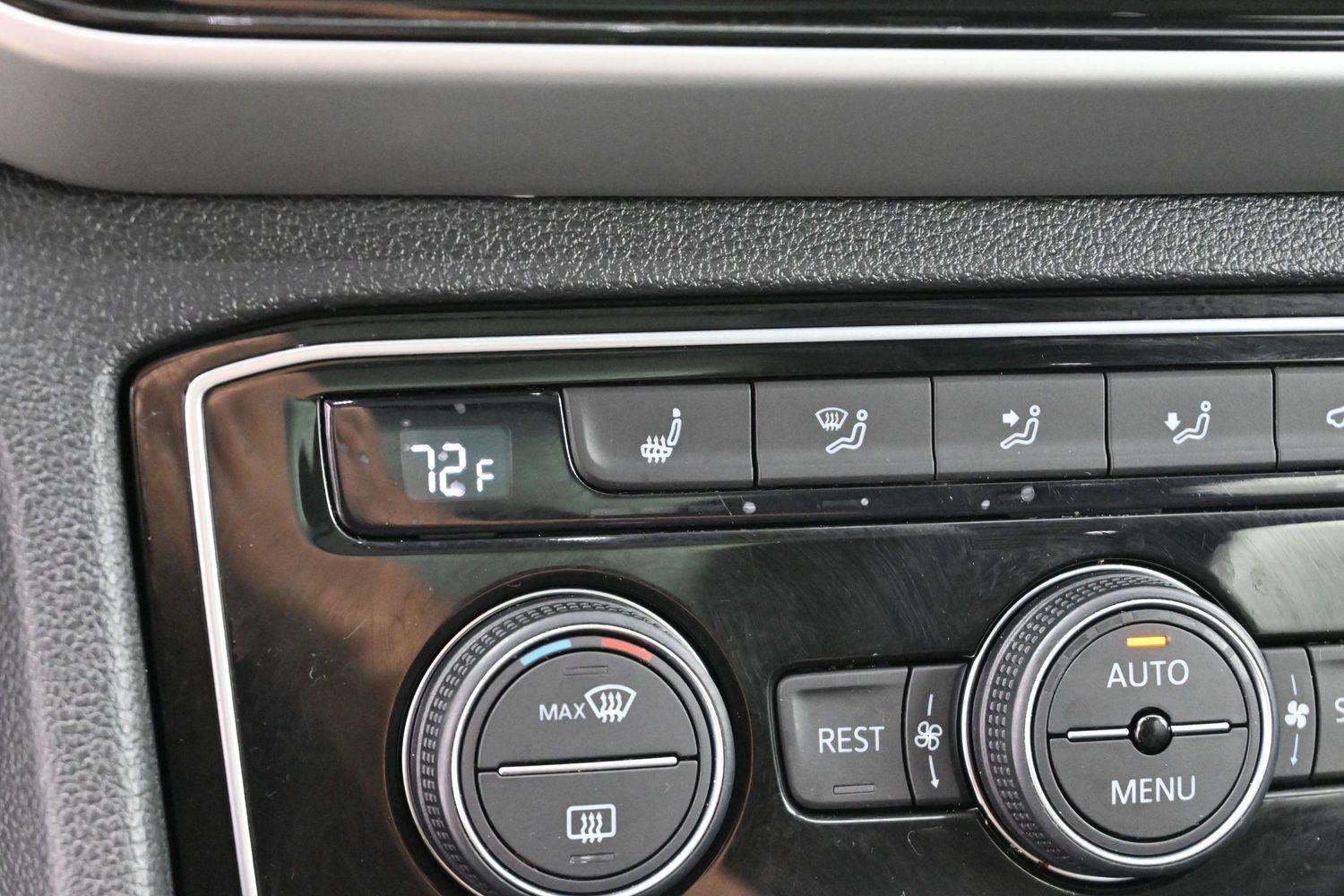 Used 2022 Pyrite Silver Metallic Volkswagen 2.0T SE w/Technology image 23