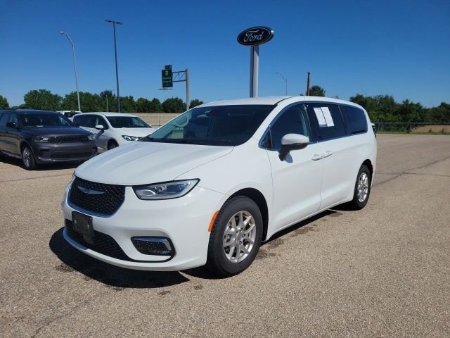 Used 2023 White Chrysler Touring L image 16