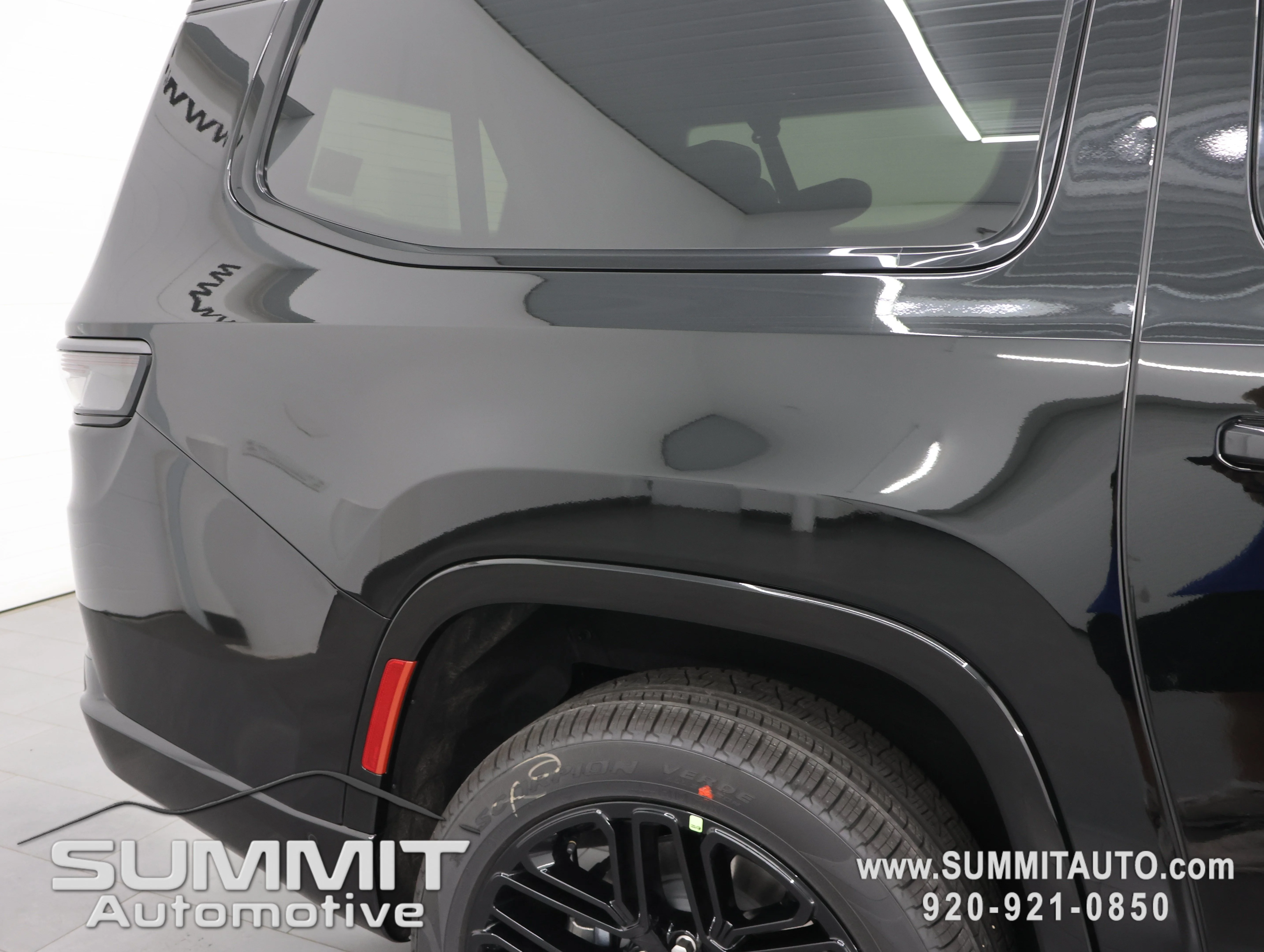 New 2026 High Gloss Black Jeep Limited Reserve image 30