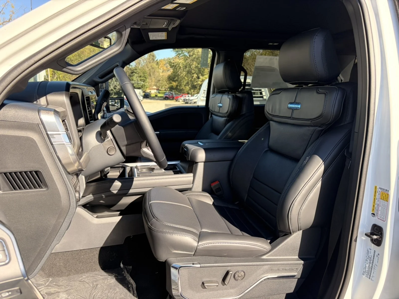 New 2027 Star White Metallic Tri-Coat Ford F-450® Platinum® image 12