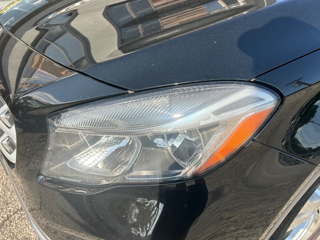 Used 2018 Black Mercedes-Benz GLA 250 image 7