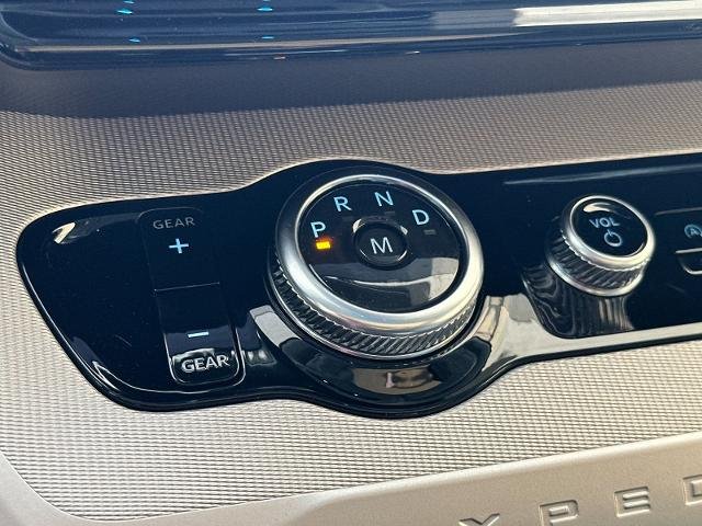 New 2027 Star White Metallic Tri-Coat Ford Active image 50