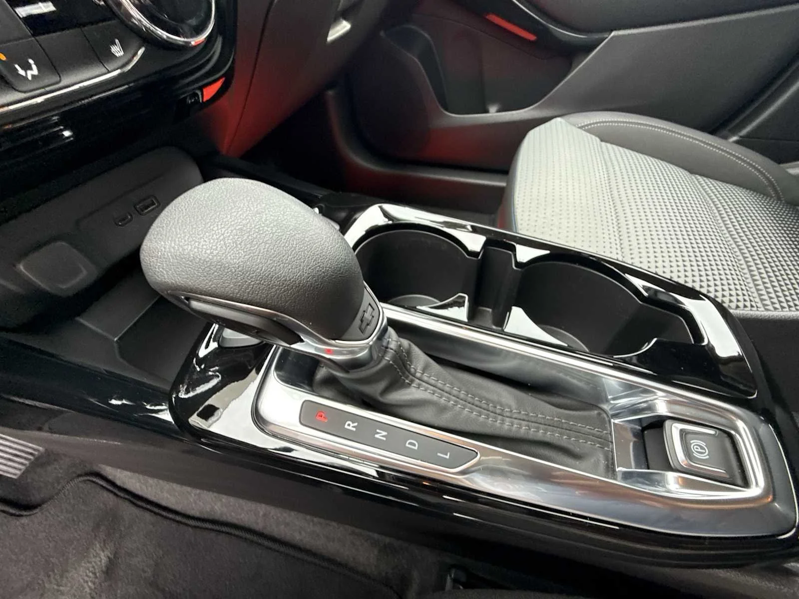2024 Chevrolet Trax LT - Photo 15