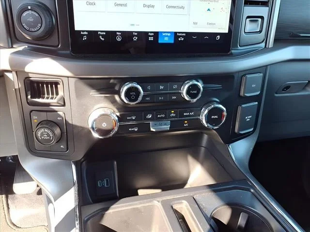 Used 2024 Silver Ford XLT image 10